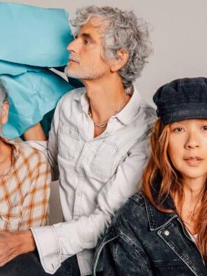 scenestr - Blonde Redhead Invites Australia To Dinner